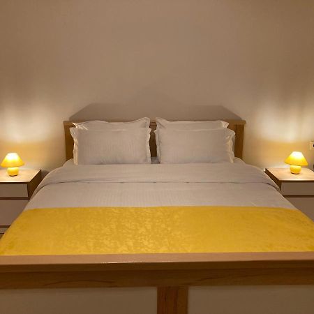 Borjomi Yellow Hotel ภายนอก รูปภาพ