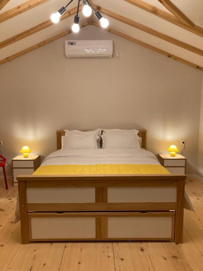 Borjomi Yellow Hotel ภายนอก รูปภาพ