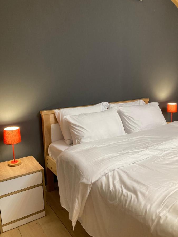 Borjomi Yellow Hotel ภายนอก รูปภาพ