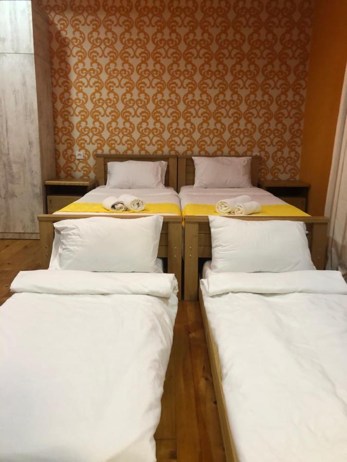 Borjomi Yellow Hotel ภายนอก รูปภาพ